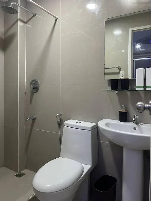 Apartamento Sheryll Escapes - Kandi Studio By The Pool With Housekeeping, Netflix! Ángeles
